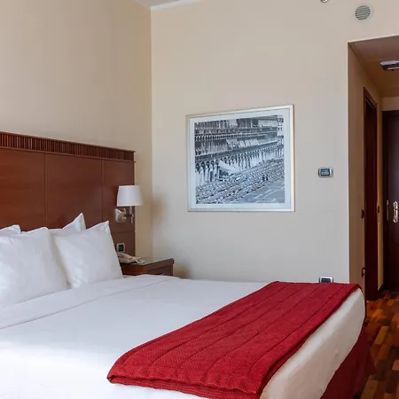 Courtyard By Marriott Venice Airport Hotel Tessera