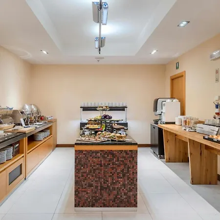 Courtyard By Marriott Venice Airport Hotel Tessera