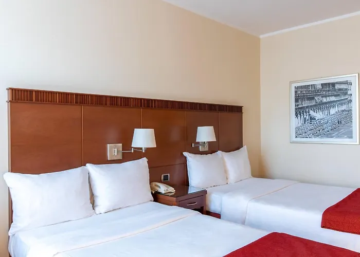 호텔 코트야드 바이 메리어트 베니스 에어포트