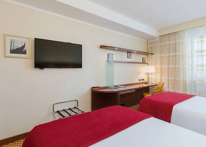 코트야드 바이 메리어트 베니스 에어포트 4* 테세라