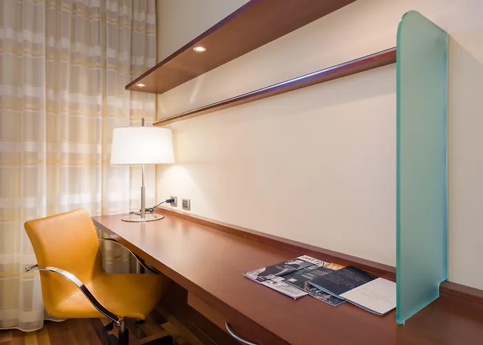 호텔 코트야드 바이 메리어트 베니스 에어포트 4*