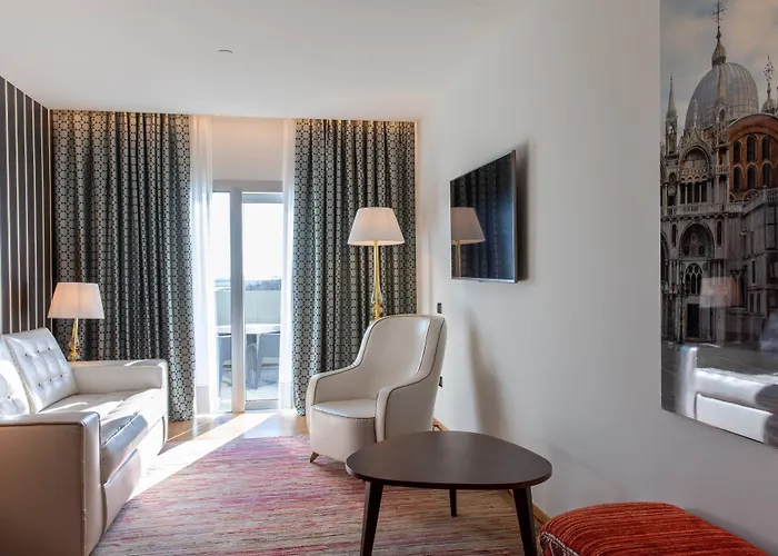 코트야드 바이 메리어트 베니스 에어포트 호텔